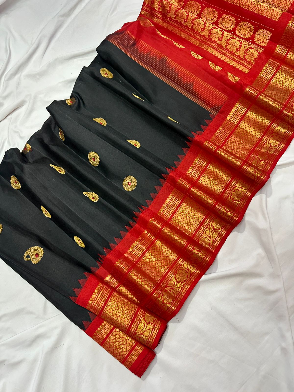 Jakat Border kuttu Exclusive pure Silk